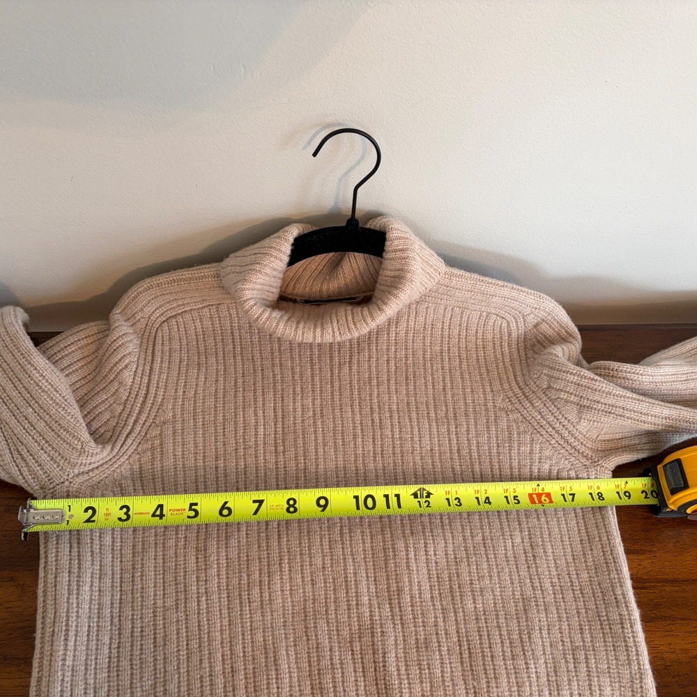 Buck Mason Wool Cashmere Ribbed Turtleneck Sweater Beige Oatmeal Sz M Fitted - Picture 7 of 7